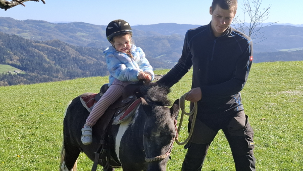 na kmetiji Pr Ožbet